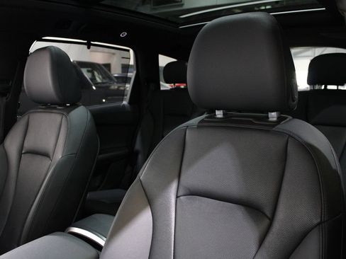 Used 2023 Audi Q7 3.0T Premium Plus w/ Premium Plus Package AWD/4WD image 15