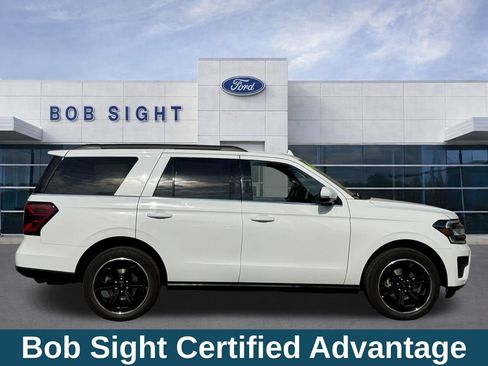 Used 2022 Ford Expedition Limited AWD/4WD image 4