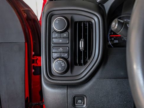 Used 2024 Chevrolet Silverado 2500 Custom w/ Custom Convenience Package image 25