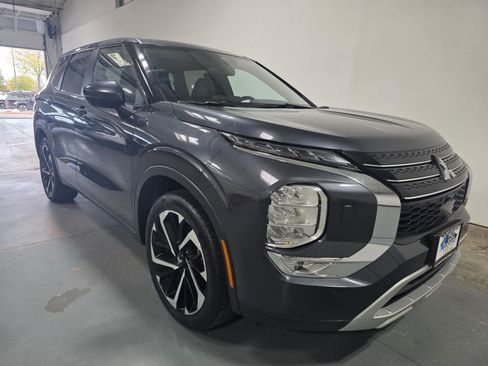 Used 2024 Mitsubishi Outlander SE AWD/4WD image 8