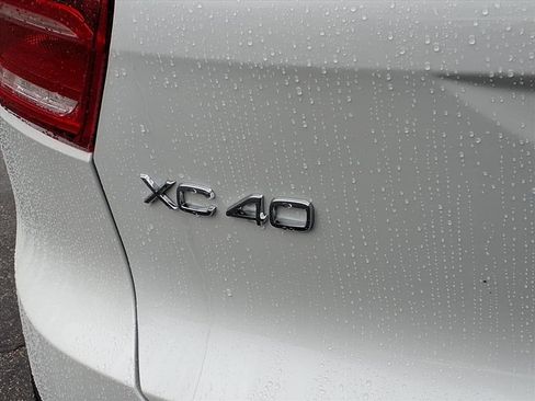 New 2026 Volvo XC40 B5 Core w/ Climate Package image 5