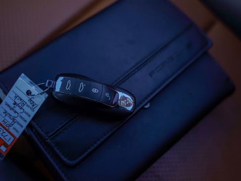 Used 2014 Porsche Cayman image 24