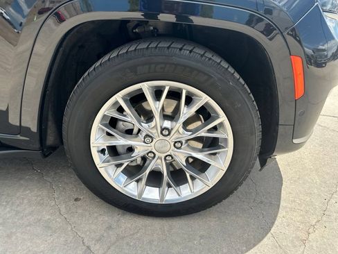 Used 2021 Jeep Grand Cherokee L Summit w/ Advanced Protech Group IV AWD/4WD image 44