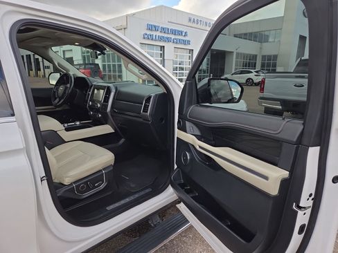 Used 2019 Ford Expedition Platinum AWD/4WD image 42
