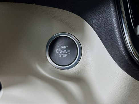 Used 2023 Volvo XC40 B4 Plus w/ Driver Assist Package FWD image 20
