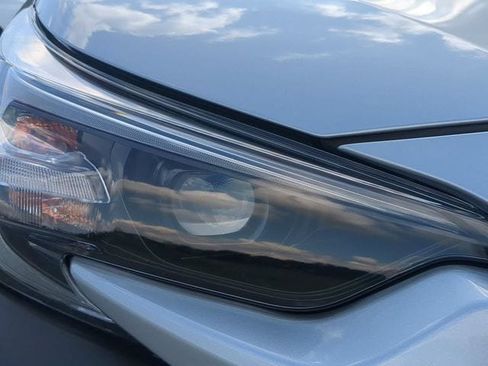 Used 2025 Subaru Outback Touring AWD/4WD image 9