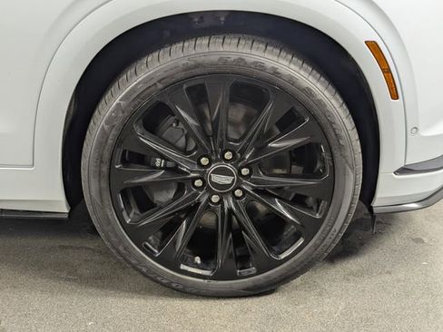Used 2026 Cadillac Vistiq Platinum w/ LPO, Floor Liner Package AWD/4WD image 12