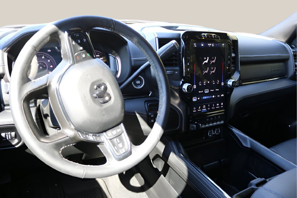 Used 2024 RAM 3500 Limited AWD/4WD image 16