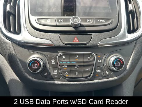 Used 2019 Chevrolet Equinox LT w/ Sun & Navigation Package FWD image 17