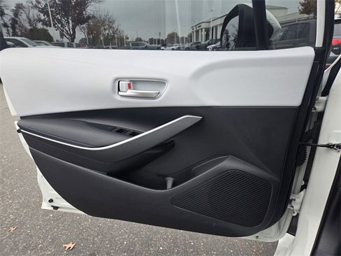 Used 2021 Toyota Corolla SE image 21