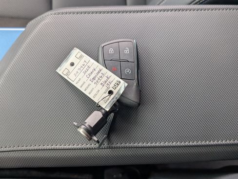 Used 2024 Chevrolet Equinox EV LT FWD image 36