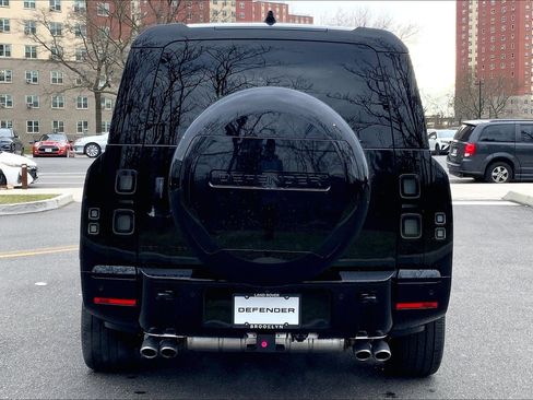 New 2026 Land Rover Defender 130 V8 image 4