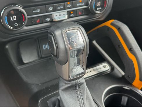 Used 2023 Ford Bronco Badlands AWD/4WD image 39