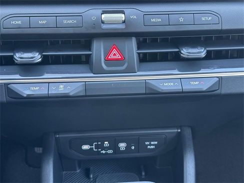 New 2025 Kia K4 EX image 18