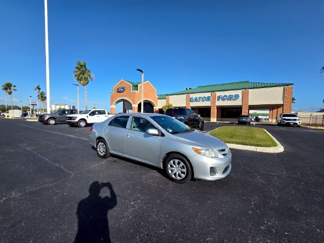 Used 2013 Toyota Corolla L FWD image 1
