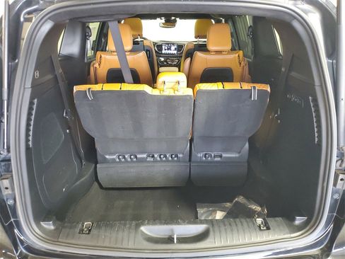 Used 2023 Chrysler Pacifica Pinnacle w/ Trailer Tow Group image 25