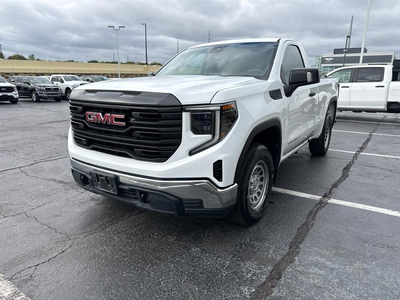 Used 2022 GMC Sierra 1500 Pro w/ Pro Value Package RWD image 4