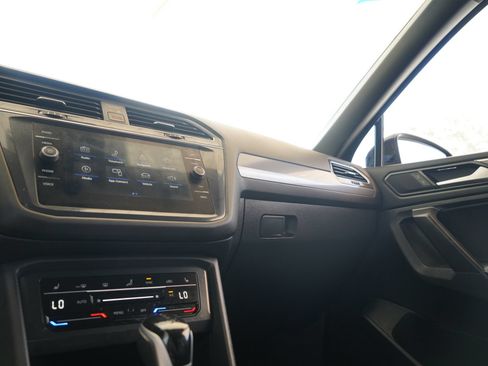 Certified 2023 Volkswagen Tiguan SE R-Line FWD image 17