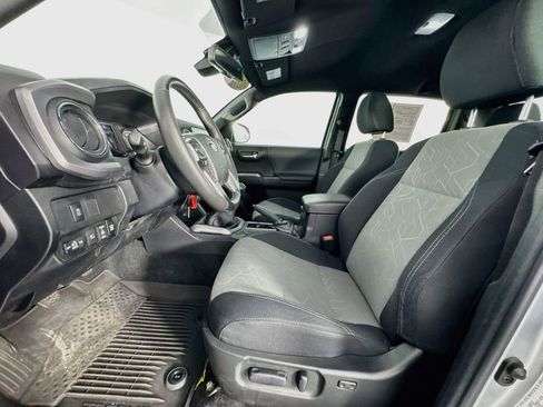 Used 2023 Toyota Tacoma TRD Off-Road AWD/4WD image 16