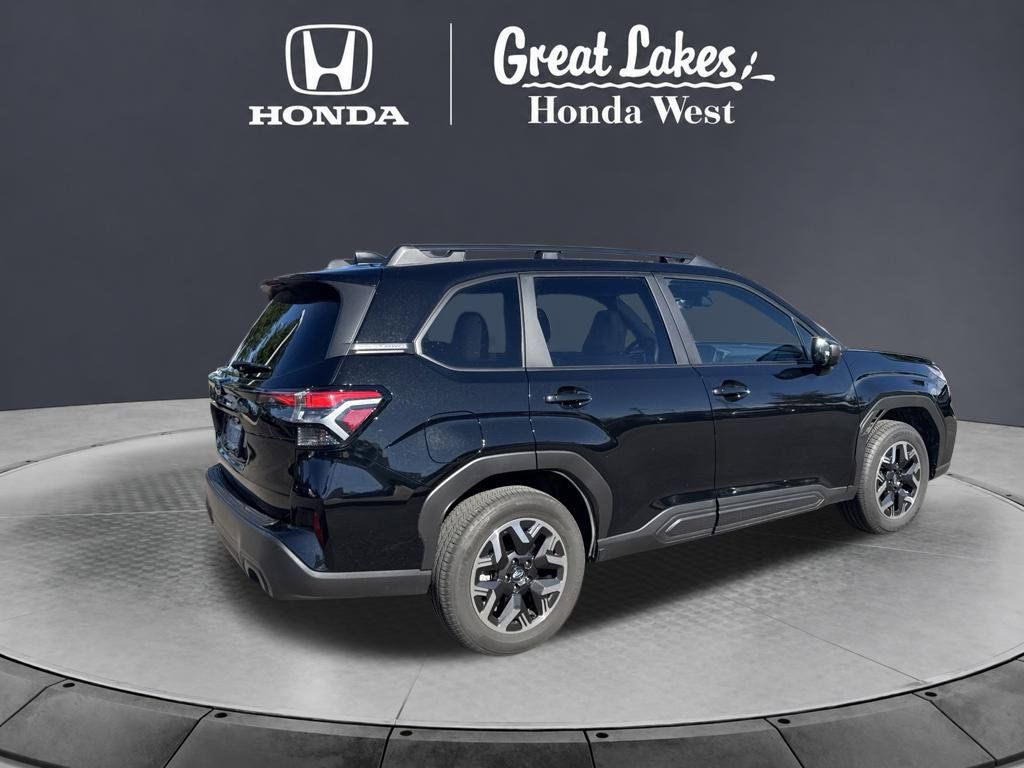 Used 2025 Subaru Forester Premium w/ Convenience Package #1 AWD/4WD image 9