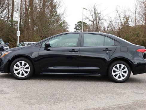 Used 2024 Toyota Corolla LE image 4