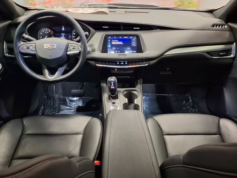 Used 2020 Cadillac XT4 Premium Luxury FWD image 16