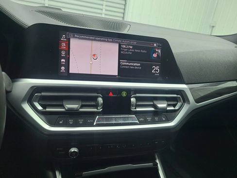 Used 2019 BMW 330i Sedan w/ M Sport Package RWD image 26