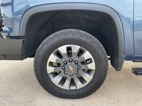 Used 2024 Chevrolet Silverado 2500 Custom w/ Custom Value Package image 36