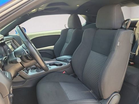 Used 2022 Dodge Challenger GT RWD image 10