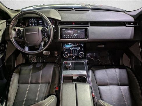 Used 2019 Land Rover Range Rover Velar R-Dynamic SE image 17