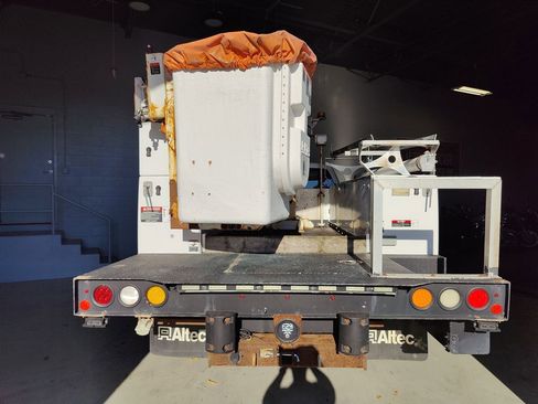 Used 2014 Ford F450 XL w/ Power Equipment Group image 8