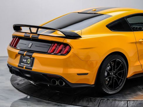 Used 2019 Ford Mustang Shelby GT350 w/ Technology Package image 18
