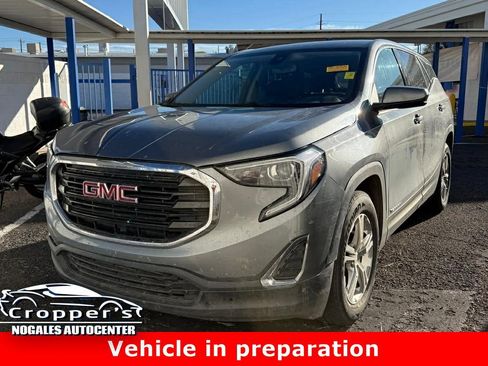 Used 2020 GMC Terrain SLE image 1