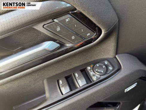 Used 2025 GMC Sierra 2500 AT4 image 23