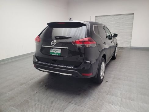 Used 2018 Nissan Rogue S FWD image 7