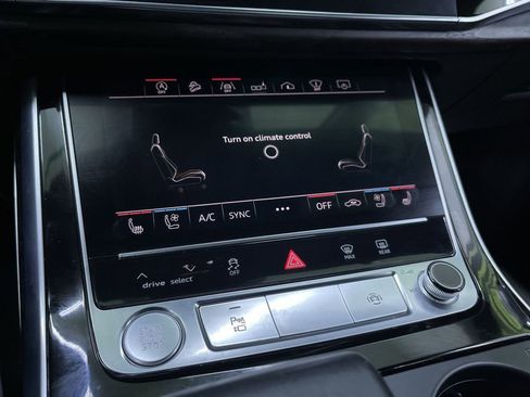 Used 2019 Audi Q8 Prestige image 24