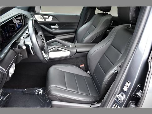 Used 2024 Mercedes-Benz GLS 450 4MATIC image 14