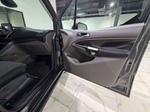 Used 2020 Ford Transit Connect XLT image 16