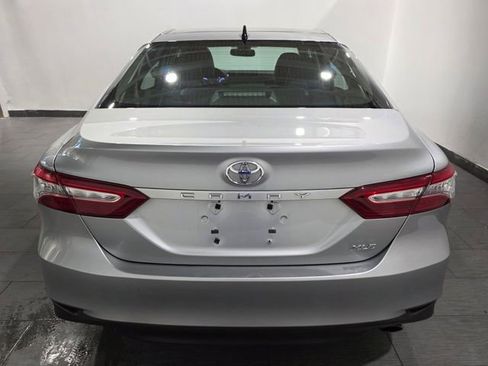 Used 2020 Toyota Camry XLE w/ Navigation Package FWD image 4