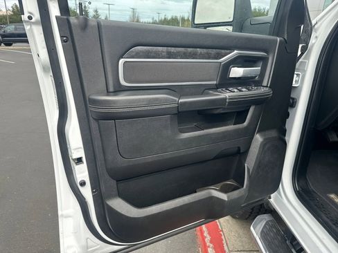 Used 2024 RAM 2500 Big Horn w/ Off Road Package image 10