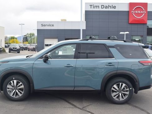 New 2026 Nissan Pathfinder SL AWD/4WD image 4