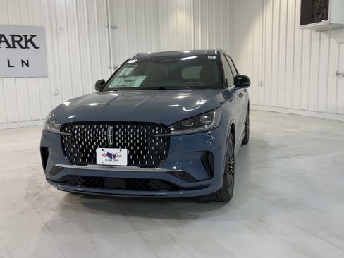 New 2025 Lincoln Aviator Black Label image 4