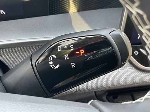 Used 2025 Volkswagen Tiguan S image 24