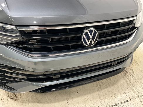 Used 2024 Volkswagen Tiguan SE R-Line FWD image 30