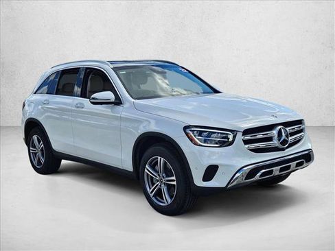 Used 2022 Mercedes-Benz GLC 300 image 3