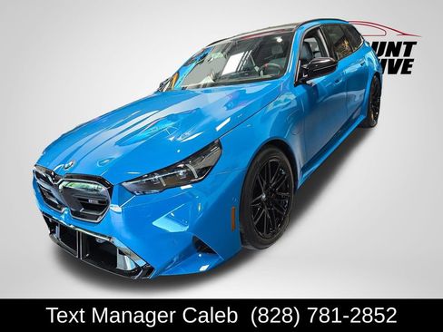Used 2026 BMW M5 Touring AWD/4WD image 1