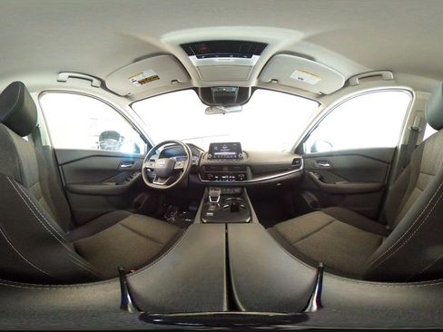 Used 2025 Nissan Rogue SV FWD image 44