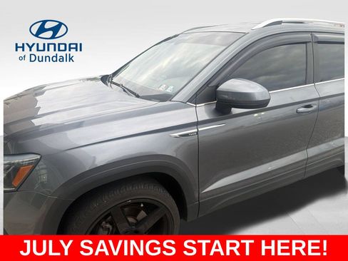Used 2023 Volkswagen Taos SE AWD/4WD image 3