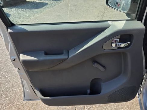 Used 2014 Nissan Frontier S AWD/4WD image 21
