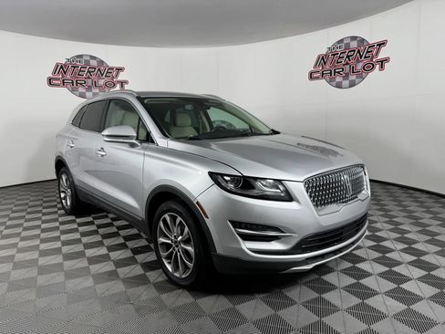 Used 2019 Lincoln MKC Select w/ Select Plus Package AWD/4WD image 9